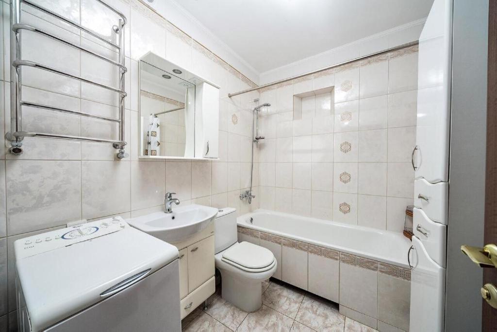 Ukrainian House Апартаменти На Площі Ринок Lwów Zewnętrze zdjęcie
